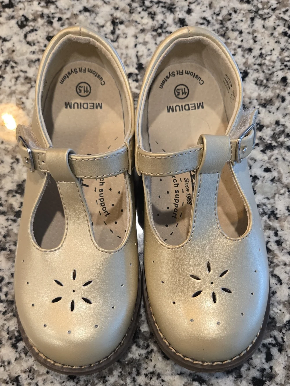 FOOTMATES 